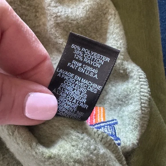 AVIATOR NATION Camouflage crewneck Sweatshirt with bright pink heart🩷NWOT🩷 - Picture 7 of 13